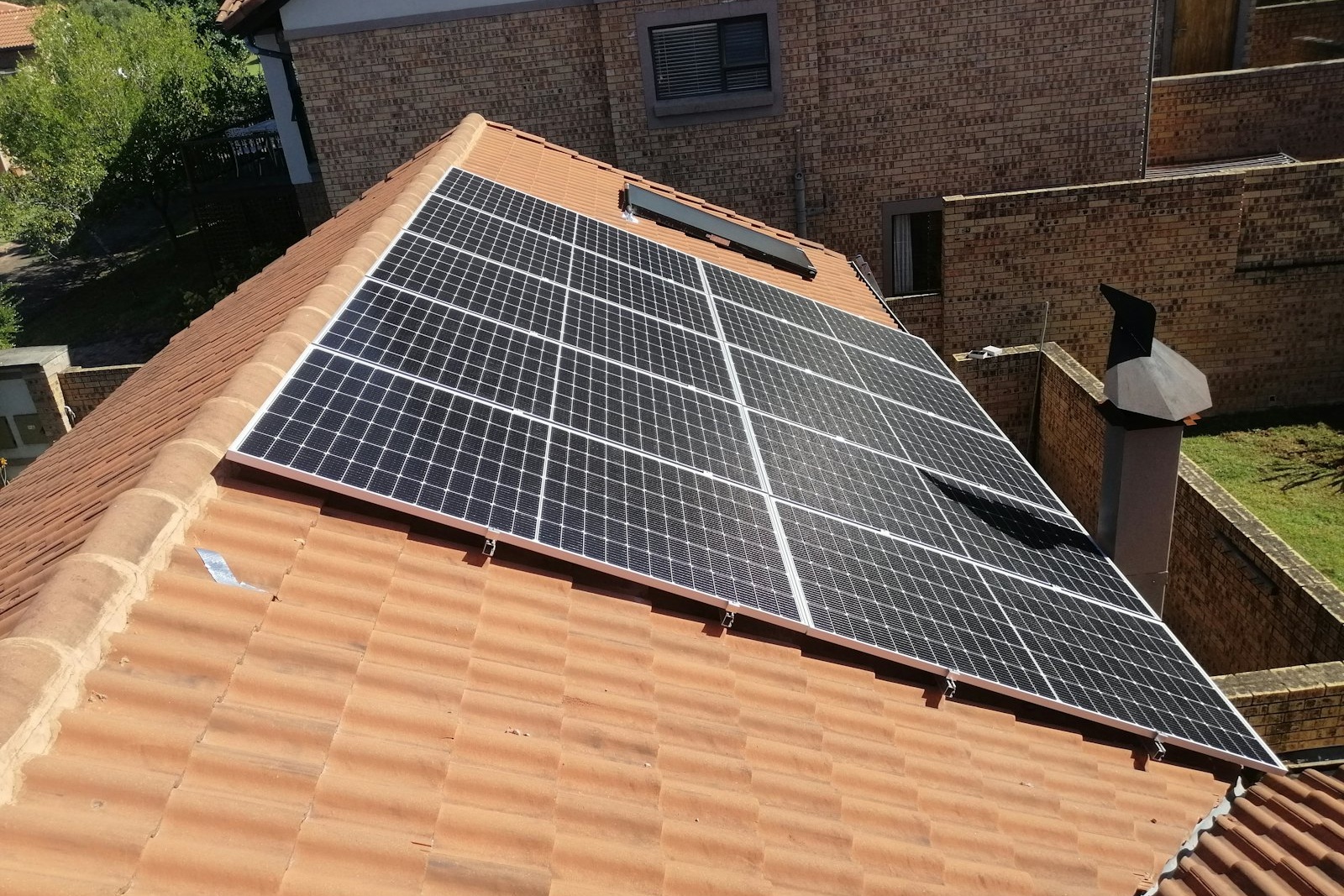 Government Solar Incentives and Tax Credits in 2026